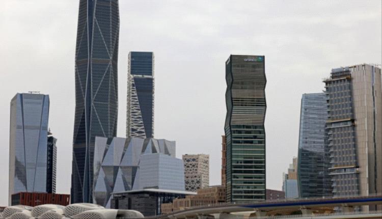 السعودية .. "طموحات ضخمة" و"ميزانية مُثقلة"