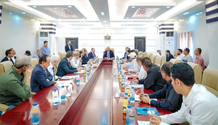 نقل عملية تفتيش السفن من جدة إلى العاصمة عدن: تداعيات إيجابية على الاقتصاد