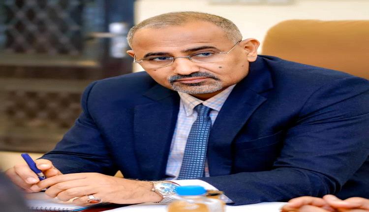 الرئيس الزُبيدي يطلق خطوة اقتصادية كبرى تعيد الحياة إلى ميناء عدن