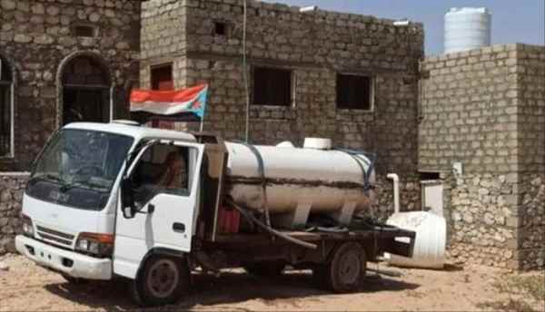 منوعات - الانتقالي يواصل ضخ المياه إلى متضرري تيج في حصوين