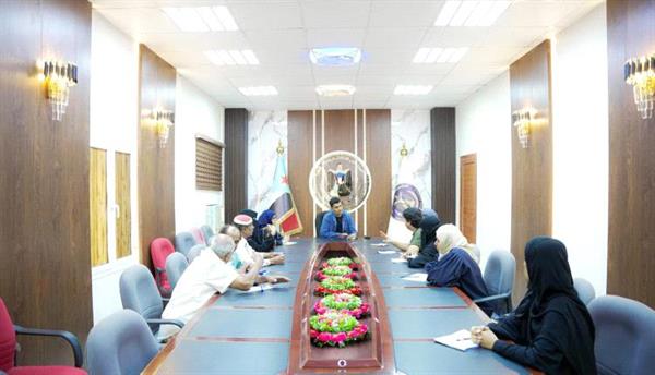 انتقالي العاصمة عدن يعقد لقاءً تشاورياً برؤساء الأقسام التنظيمية بالمديريات
