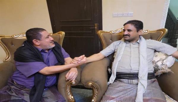 المناضل أديب العيسي يلتقي العميد علي احمد الجبواني عضو هيئة رئاسة المجلس الانتقالي