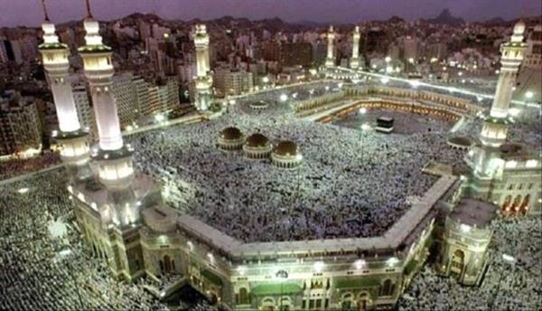 تجاوز عددهم أكثر من مليوني مصل في المسجد الحرام.. فيديو من الجو لجموع المصلين ليلة 27 رمضان