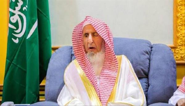 مفتي عام السعودية: إخراج صدقة الفطر نقودا مخالف للسنة النبوية!