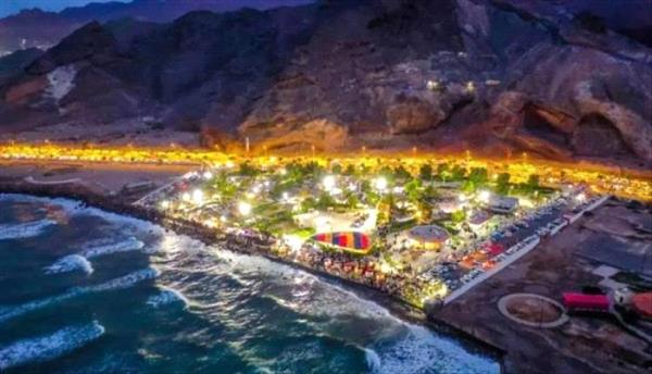 مع حلول عيد الفطر.. المجلس الانتقالي ورسم البسمة على وجه الجنوبيين
