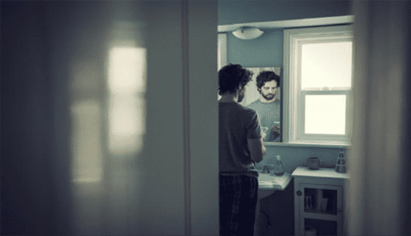 لماذا ينبغي عدم استخدام الهاتف في الحمام؟