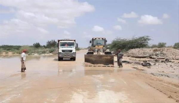 الإعلام الأمني ينشر آخر مستجدات المنخفض الجوي المداري بالمحافظات الشرقية
