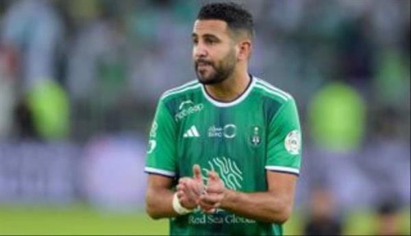 هل يرحل عن الأهلي السعودي؟.. «الطموح» يكشف مستقبل رياض محرز