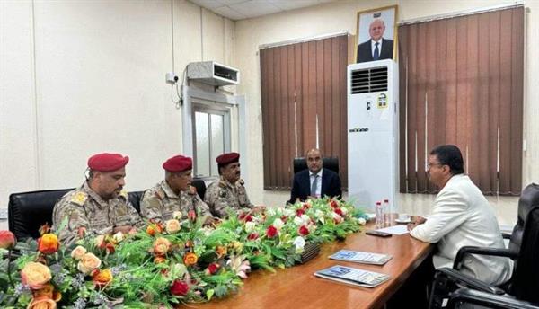 وزيرا المالية والدفاع يناقشان احتياجات وزارة الدفاع وفقا لخطة الإنفاق للعام الجاري

