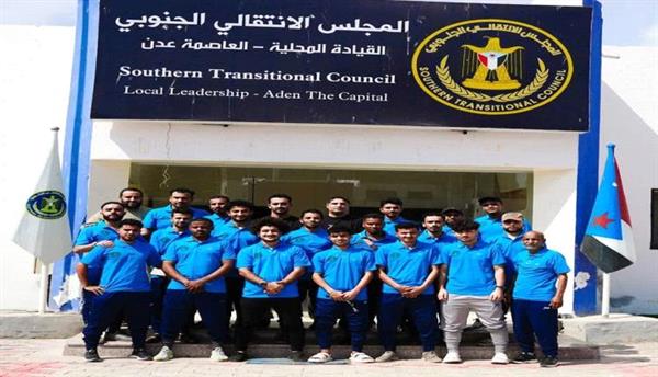 انتقالي العاصمة عدن يدشن دورة تدريبية لمدربي الفئات العمرية لكرة القدم
