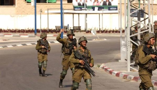اشتعال النيران في مستودع بسديروت إثر قصف صاروخي من غزة