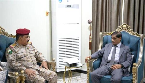 البحسني يستقبل وزير الدفاع ويبحثان الأوضاع في الجبهات