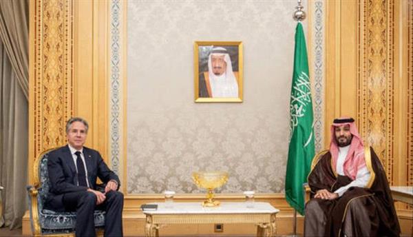 الخارجية الأمريكية تصدر بيانا بشأن مباحثات الأمير محمد بن سلمان وأنتوني بلينكن في الرياض