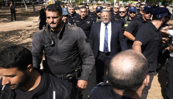 بن غفير يعلن منح المواطنين أكثر من 150 ألف رخصة سلاح