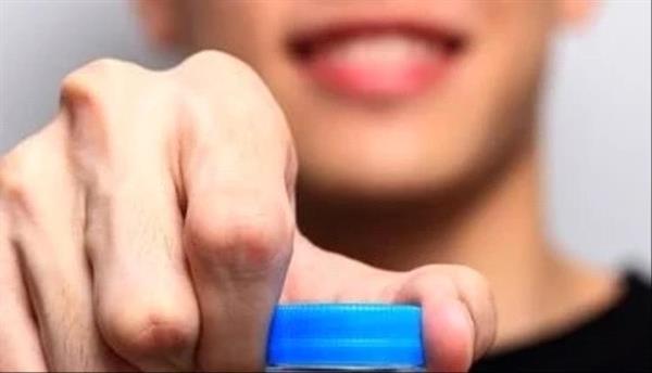 6 أسباب تدفعك لغسل زجاجة المياه الخاصة بك يوميًا .. منها نمو الفطريات