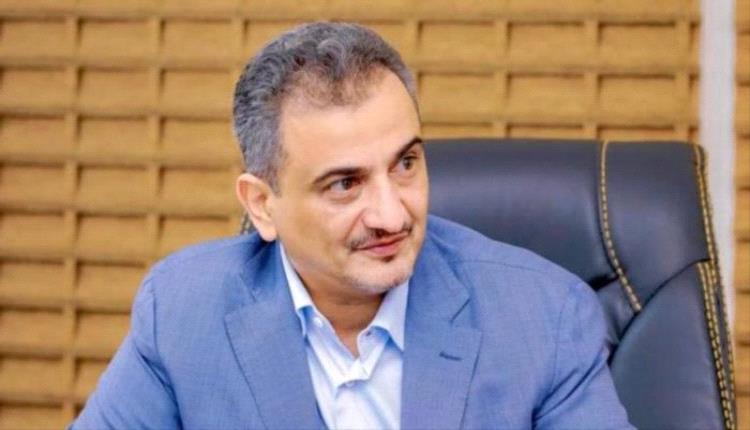 فضيحة احتيال: منتحل شخصية محافظ عدن يستغل الثقة لسرقة أموال المواطنين!