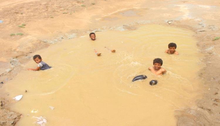 تحذيرات من كارثة صحية وشيكة في اليمن.. عدد المصابين بالكوليرا مرشح للارتفاع إلى 250 ألف