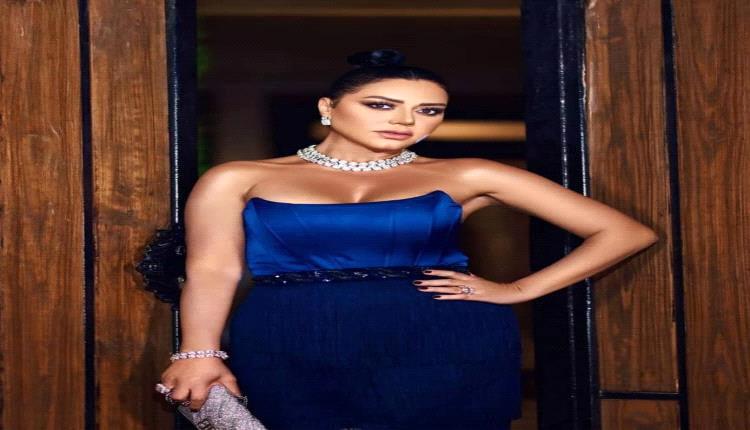 الفنانة رانيا يوسف متعجبة من انتقادات إطلالاتها: ما الذي أفعله أكثر من غيري؟

