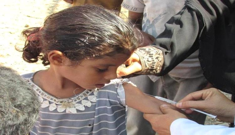 تطعيم 37 الف طفل ضد مرض الحصبة والحصبة الألمانية في الحديدة
