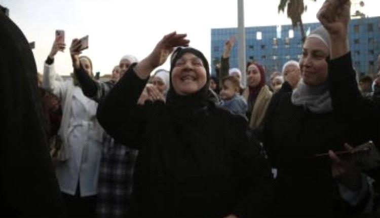ما موقف أهالي مسقط رأس الأسد العلويين من اطاحته عن الحكم ؟