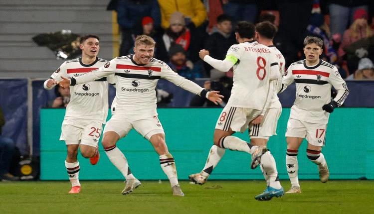مانشستر يونايتد يقلب الطاولة على بلزن في الدوري الأوروبي
