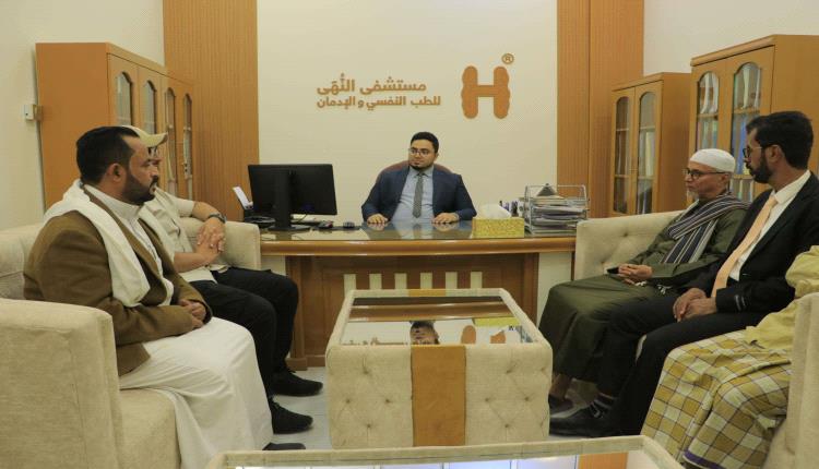 فريق التواصل بالمجلس الانتقالي يلتقي نائب مستشفى النُّهى للطب النفسي والإدمان بحضرموت
