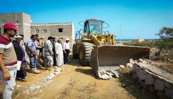جهود محلية لحماية سقطرى من العشوائيات
