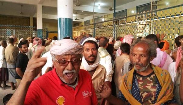 مواطنون : الجوع كافر فلا تراهنوا على صبرنا أكثر