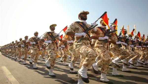 الحرس الثوري الإيراني يسحب كبار ضباطه من سوريا لتقليل خسائره
