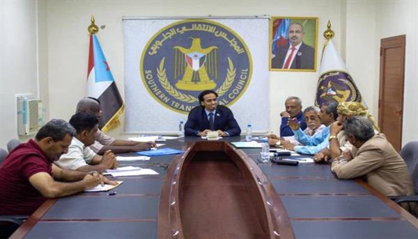 السقاف يتراس اجتماعا إستثنائيا لرؤساء القيادة المحلية بمديريات العاصمة عدن