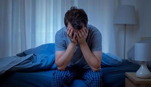 العدوى الخفيفة بـ«كوفيد- 19» والأرق.. دراسة تكشف علاقة مفاجئة