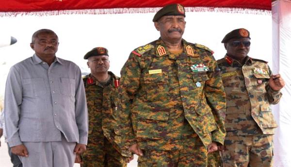 الجيش السوداني يبدأ بالتفكك من الداخل مع اعتقال ضباط بتهمة الإعداد لانقلاب
