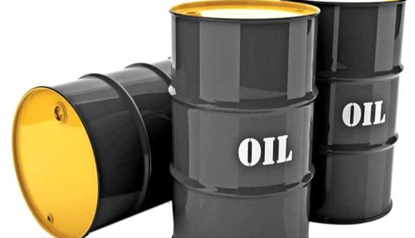 بعد هجوم على ناقلة وقود في البحر الأحمر.. النفط يقفز 1% 
