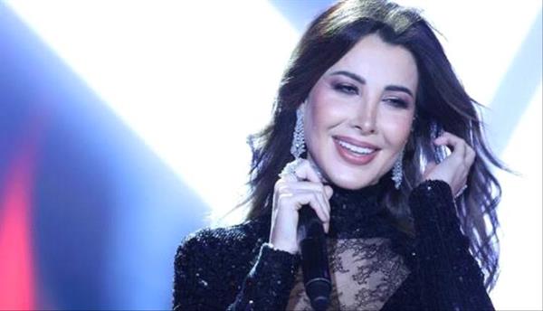 أول تعليق من الفنانة اللبنانية نانسي عجرم على صورتها مع مدون إسرائيلي