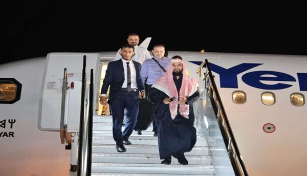 بعد جولة عمل خارجية..النائب المحرّمي يعود إلى العاصمة عدن 