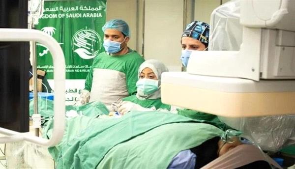 اختتام المشروع الطبي التطوعي لجراحة المخ والأعصاب والعمود الفقري بالمكلا