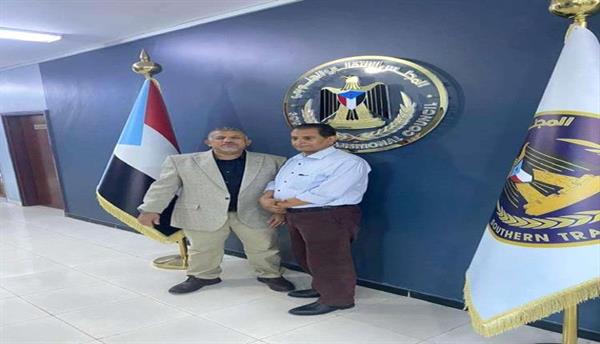 قيادي بارز يعود الى عدن لاول مرة منذ عقود