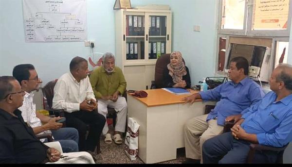لقاء مشترك بين قيادة انتقالي المعلا ومدير مكتب الصحة والسكان بالمديرية 
