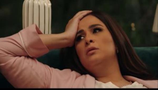 ياسمين عبد العزيز تعرض جولة داخل خيمة لأطفال غزة