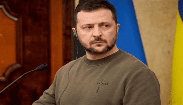 الرئيس الأوكراني يعتبر انخفاض المساعدات الأمريكية لكييف "إشارة سيئة"
