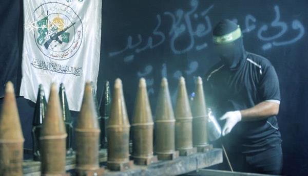 "إعدادنا مستمر".. "كتائب القسام" تبث مشاهد من عمليات إعداد عبوات ناسفة