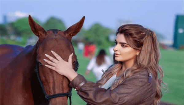 حساب موثق باسم الشيخة مهرة بنت محمد بن راشد يعلن قرارها الانفصال عن زوجها