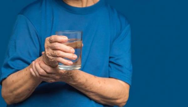 للتخلص من أعراض داء باركنسون.. تناول هذه الفاكهة