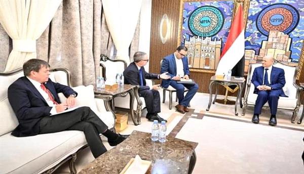 العليمي يستقبل رئيس بعثة الاتحاد الأوروبي وسفير جمهورية ألمانيا الاتحادية
