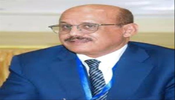 محافظ البنك المركزي يستقيل والقيادة ترفض.. من يستطيع الهرب؟