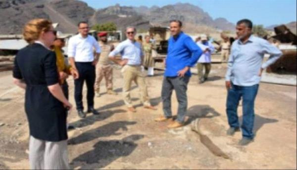وفد هولندي يتفقد مشروع خزان مياه محطة البرزخ في العاصمة عدن

