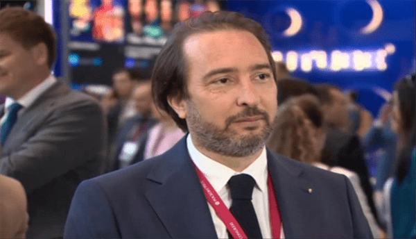 رئيس مجلس التجديد الاقتصادي الجزائري يشيد بعلاقات التعاون الروسي-الجزائري