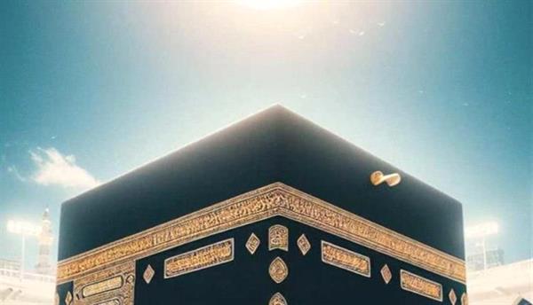 سر عدم سقوط روث الحمام في الحرم المكي.. لماذا لا تحلق الطائرات فوق الكعبة؟
