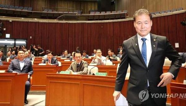 وزير الوحدة في سيئول يؤكد "انهيار" نظام التموين الاشتراكي في كوريا الشمالية