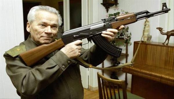 الذكرى الـ75 لدخول رشاش "كلاشينكوف" الأسطوري الخدمة في الجيش السوفيتي 2 f878a4bb 4bbd 4477 b8e9 b55fa0909862